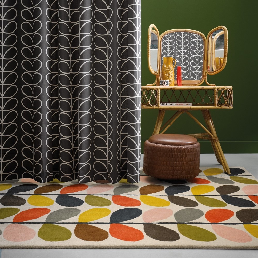 Classic stem multi color wool rug - photo