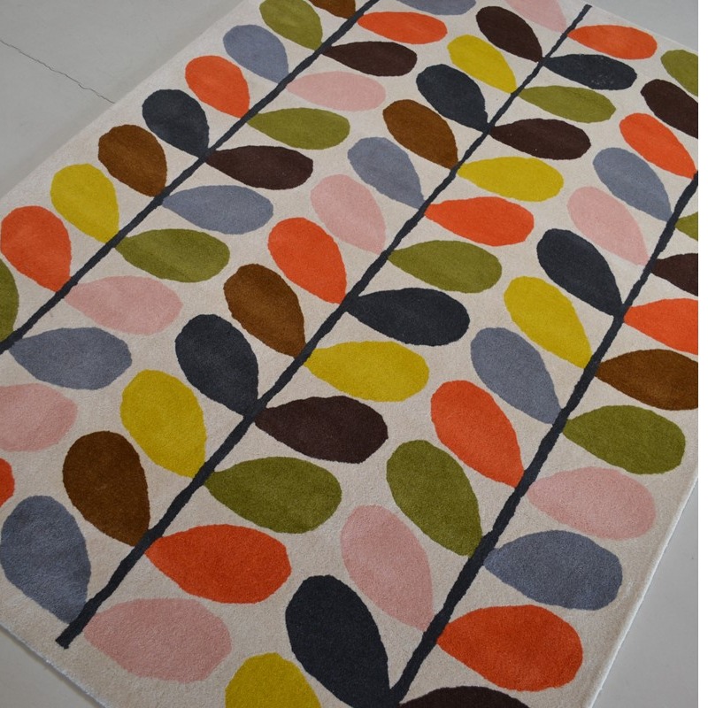 Classic stem multi color wool rug - rear-view