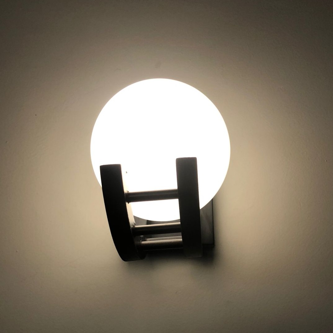 Moon Wall Light Black Bulb - bottom_view