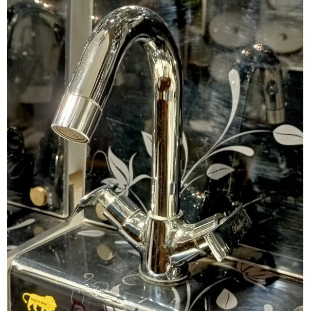 Kitchen Sink Faucet - rear-view