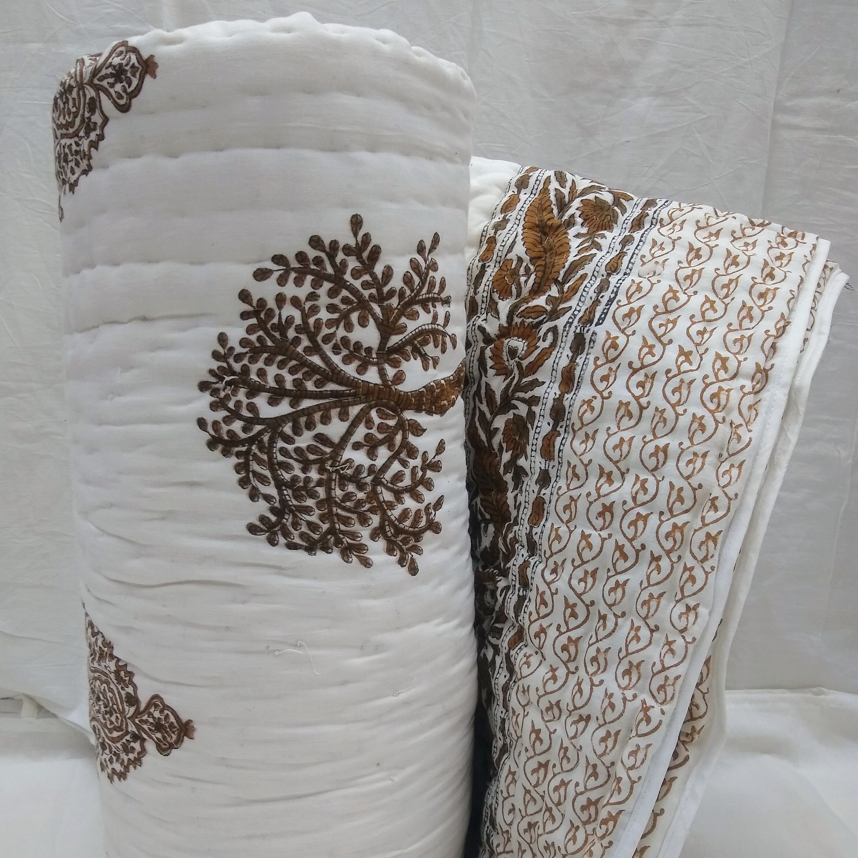 Razai (Quilt) - rear-view