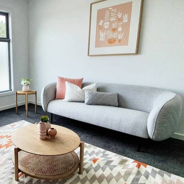 Ruwais Modern White Sofa - front_view