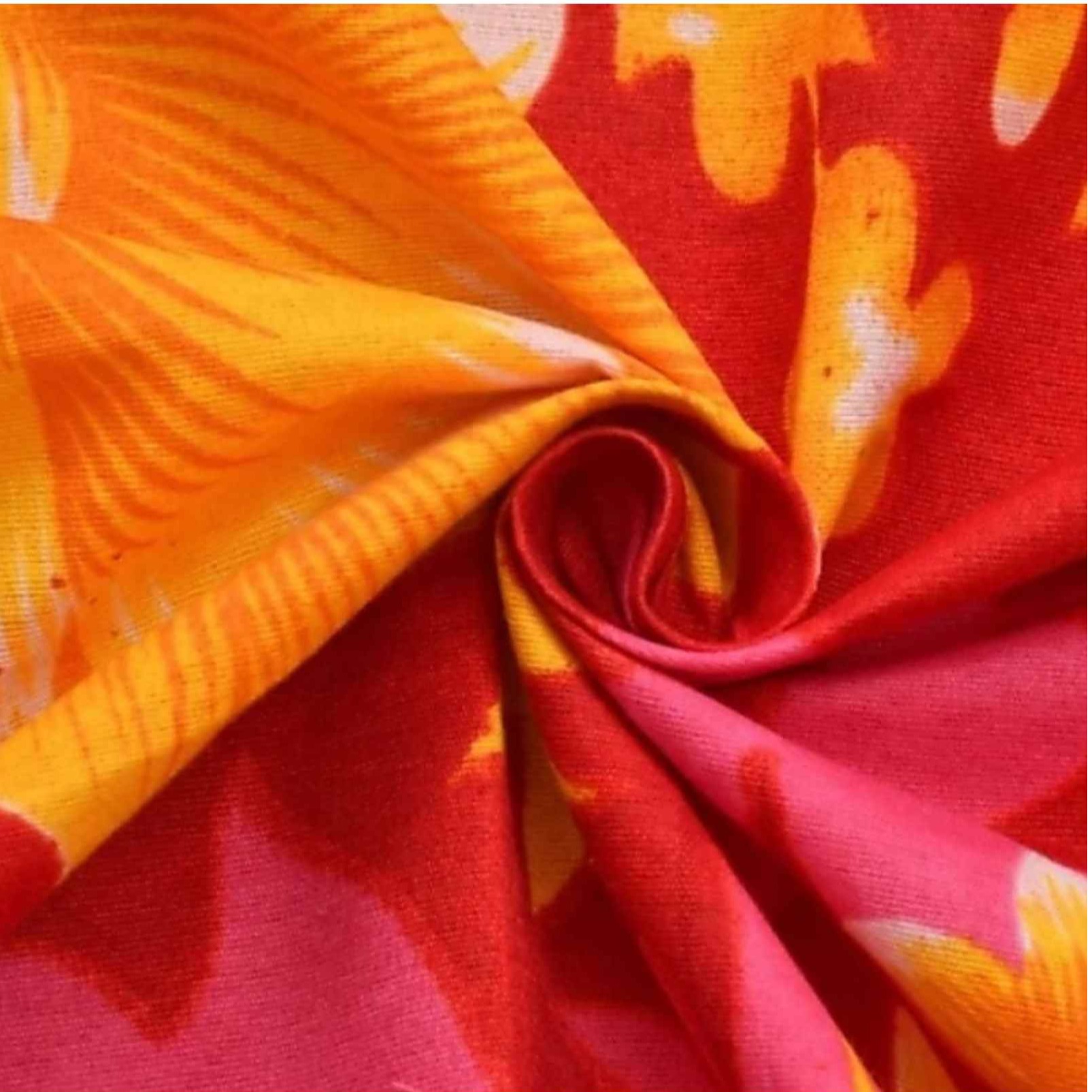 Poly Cotton Double Bedsheet With Pillow Covers Printed - Red - rear_view