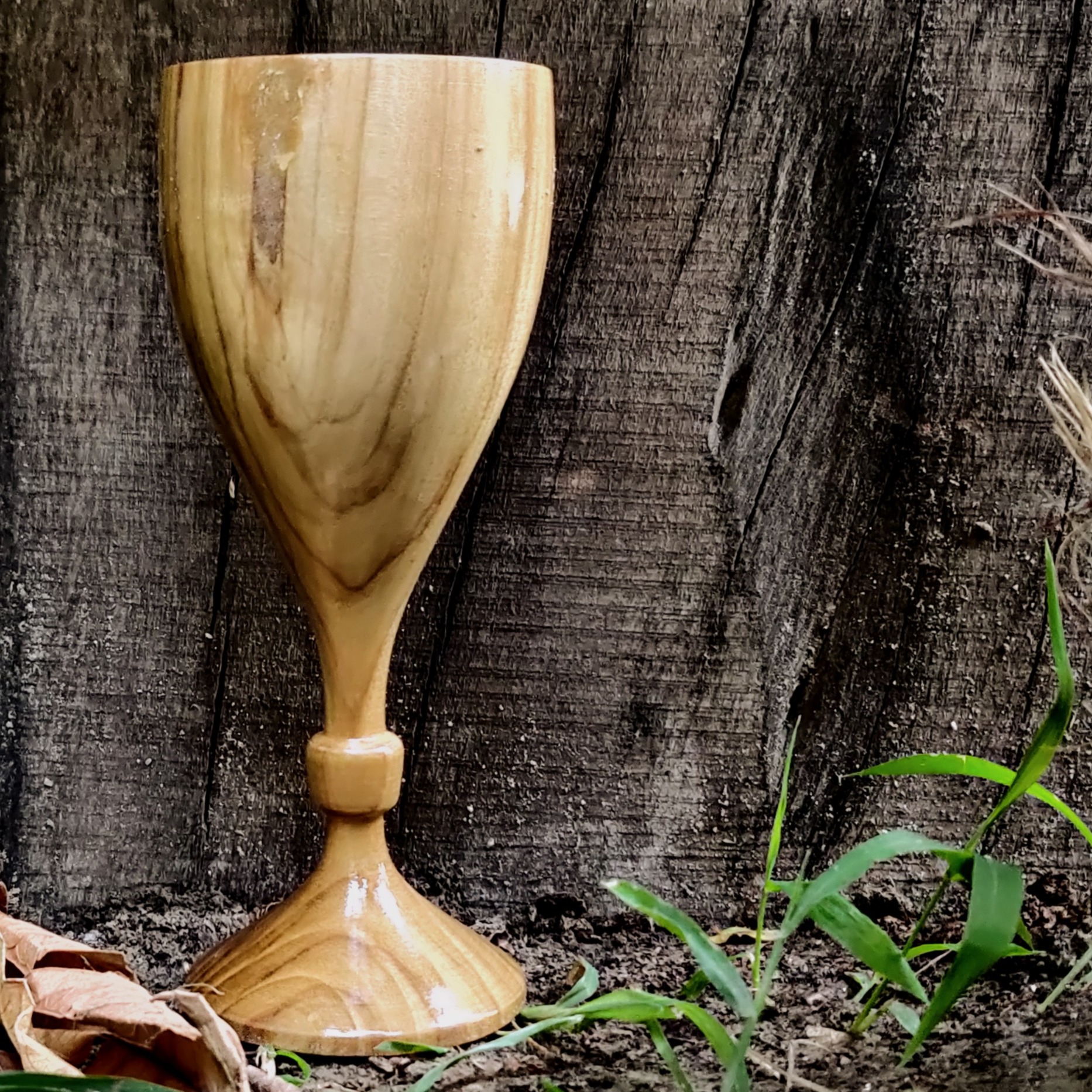 Goti Wodden Wine Glasses - front-view