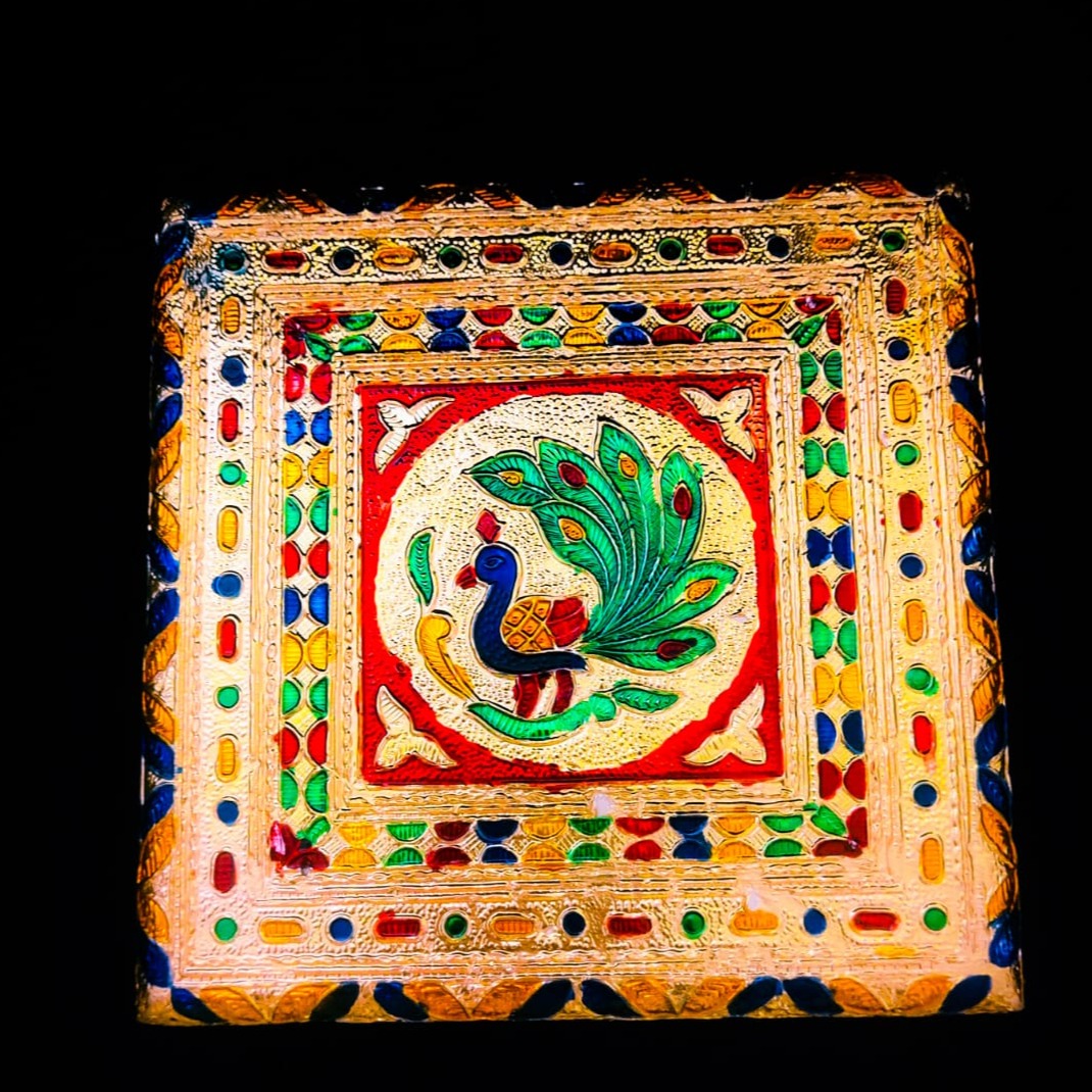 Menakaari Glass Chowki - front-view