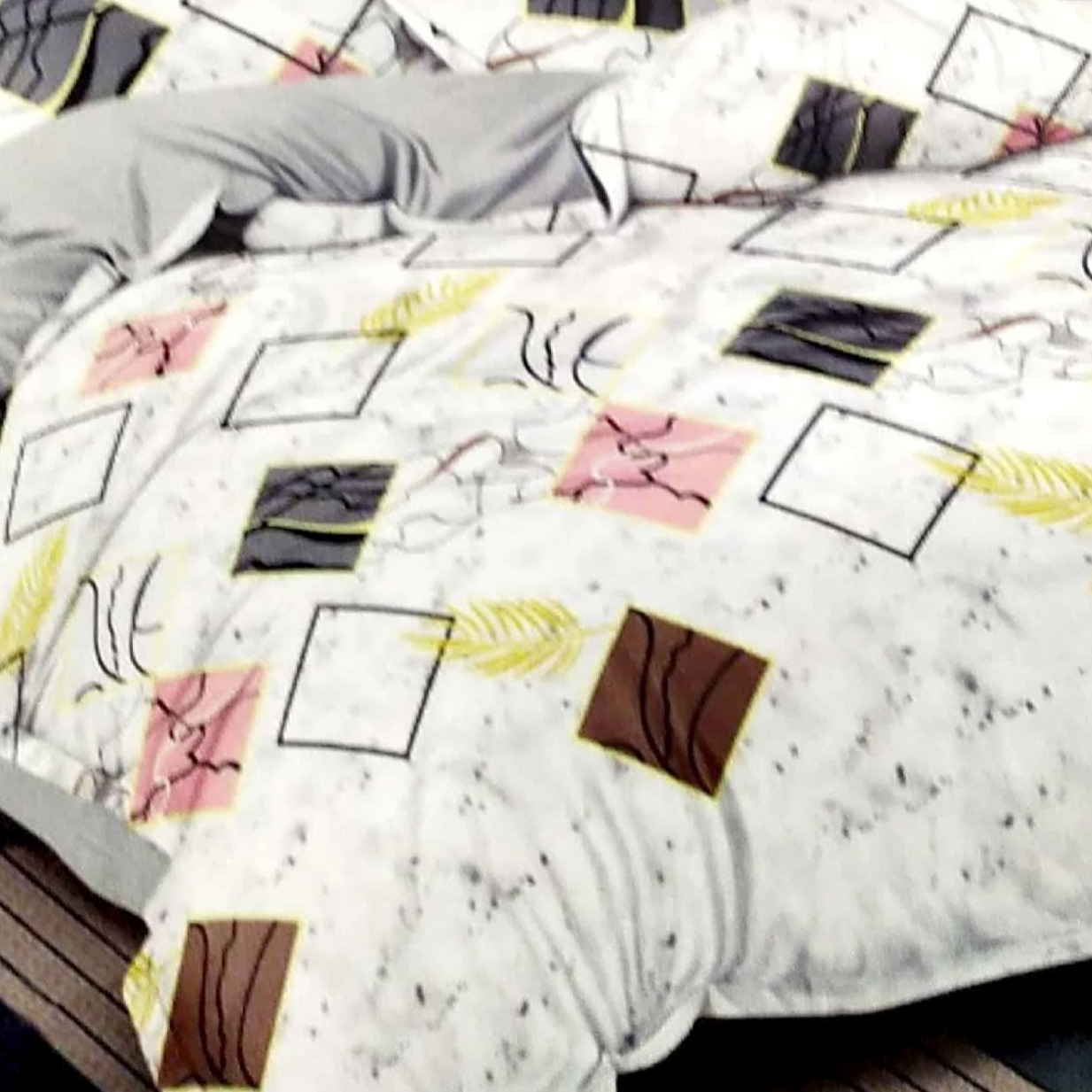 White Printed Comforter Set (Set of 4) (1 Double Bedsheet With 2 Pillow Covers & 1 Comforter) - top_view