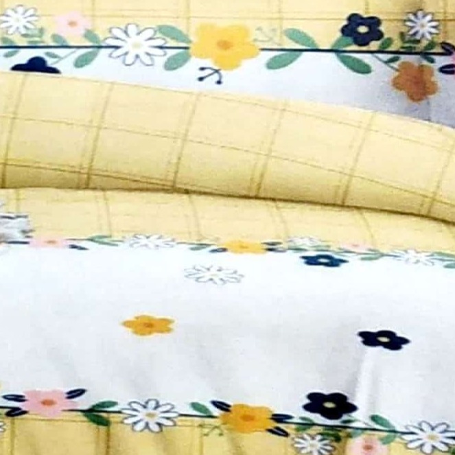 Beautiful Yellow & White Comforter set of 4 ( 1 Double Bedsheet With 2 Pillow Covers And 1 Comforter) - top_view