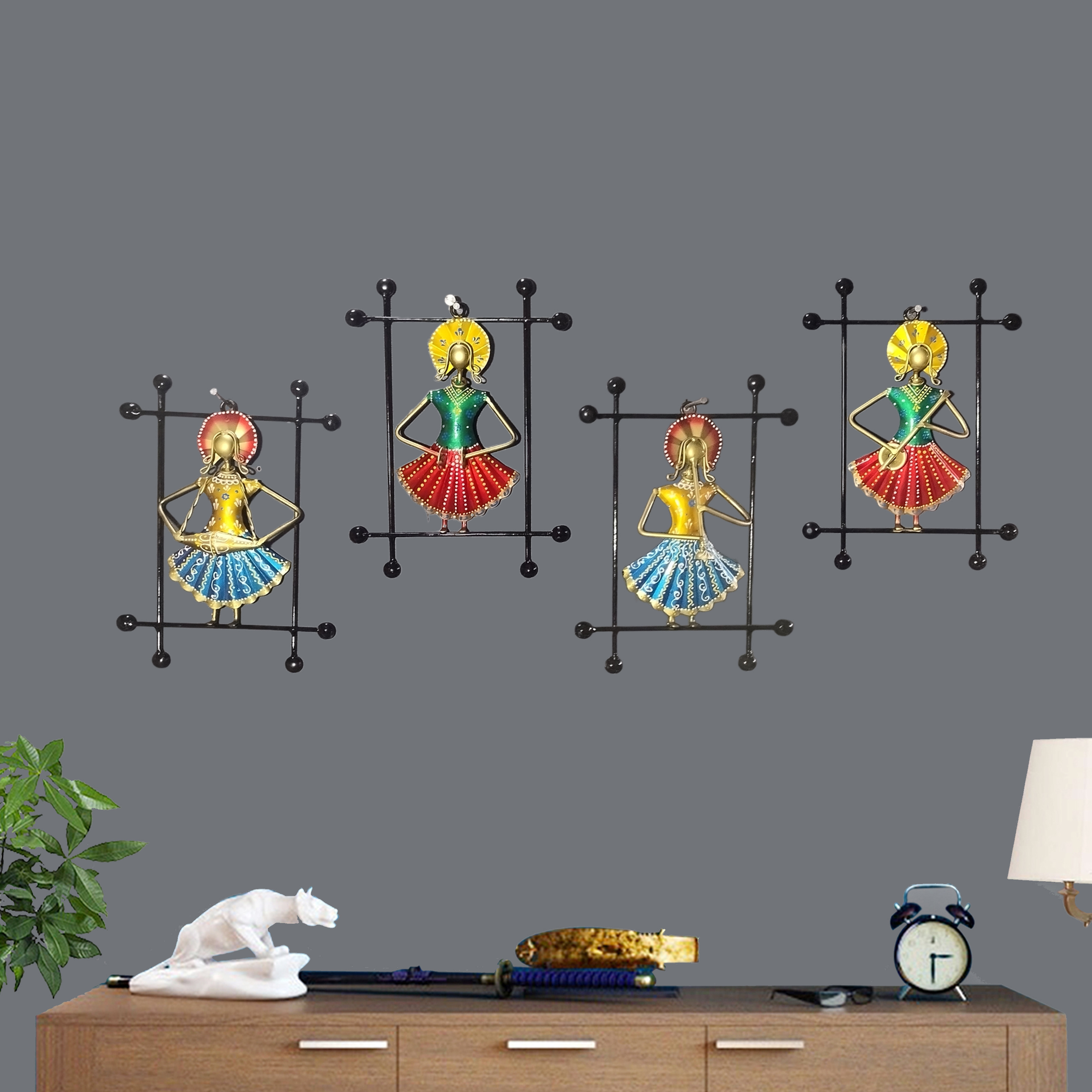 Iron Decorative Doll Muscians Frame Wall Art - front_view